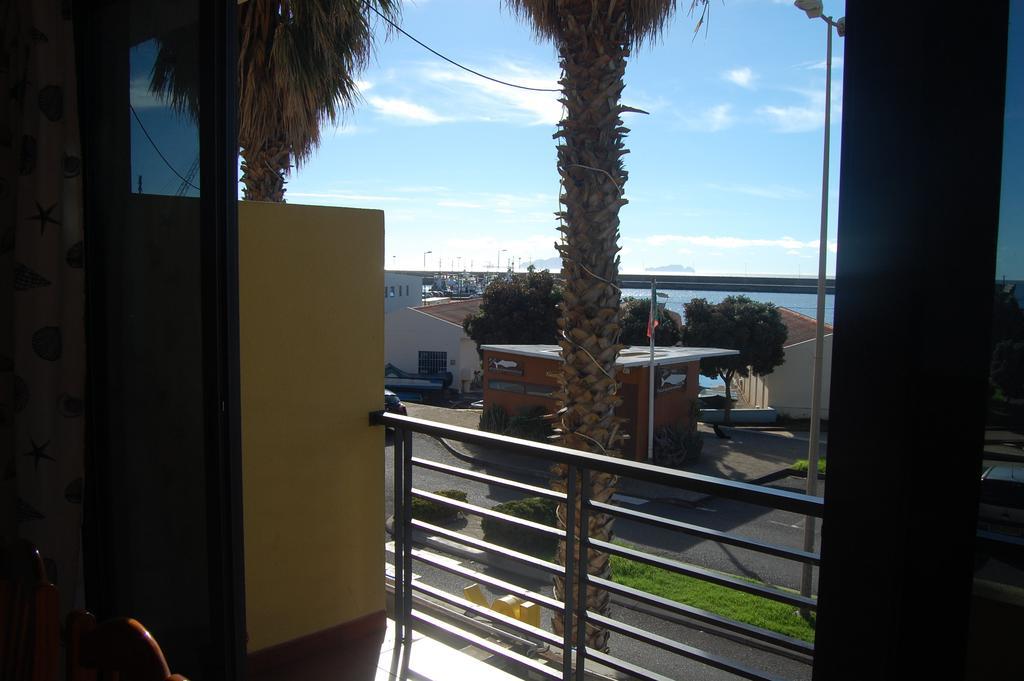Apartamentos Amarelo Canical  Rum bild